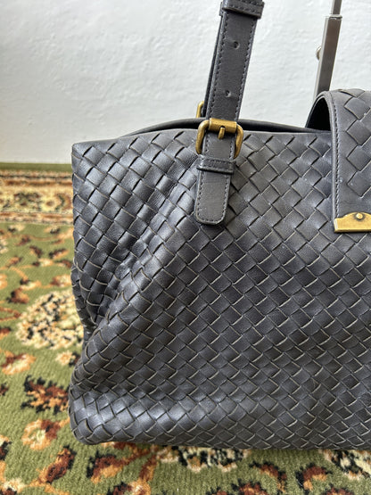Bottega veneta intrecciato leather roma handbag