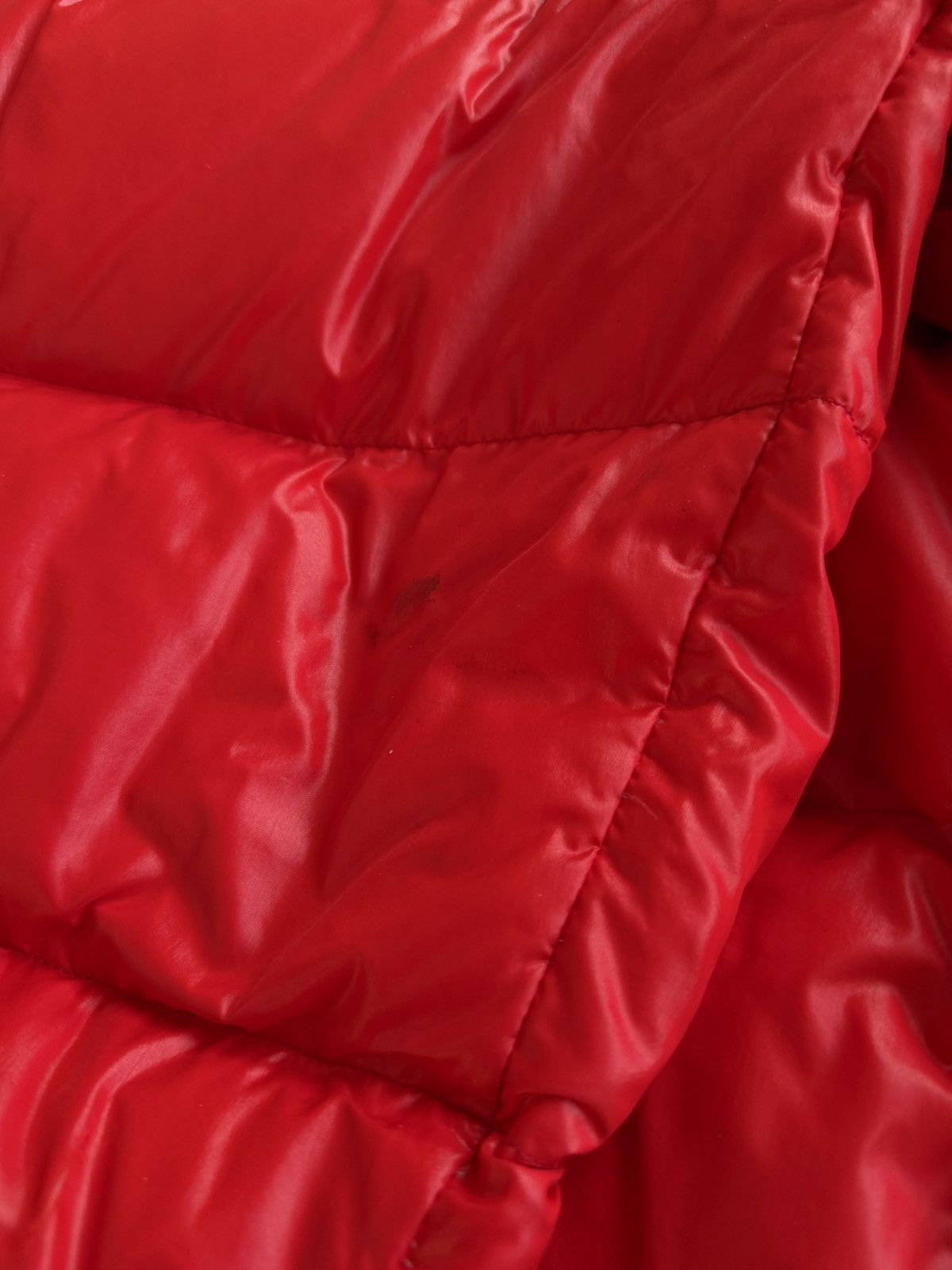 Vintage moncler puffer jacket with badge