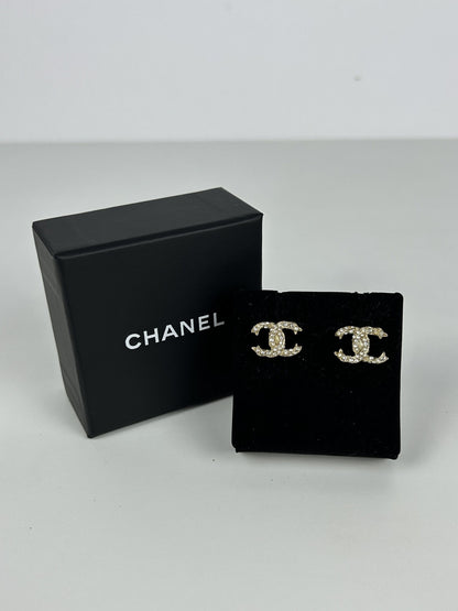 Chanel 2018 cruise cc logo rhinestone embellished earrings
