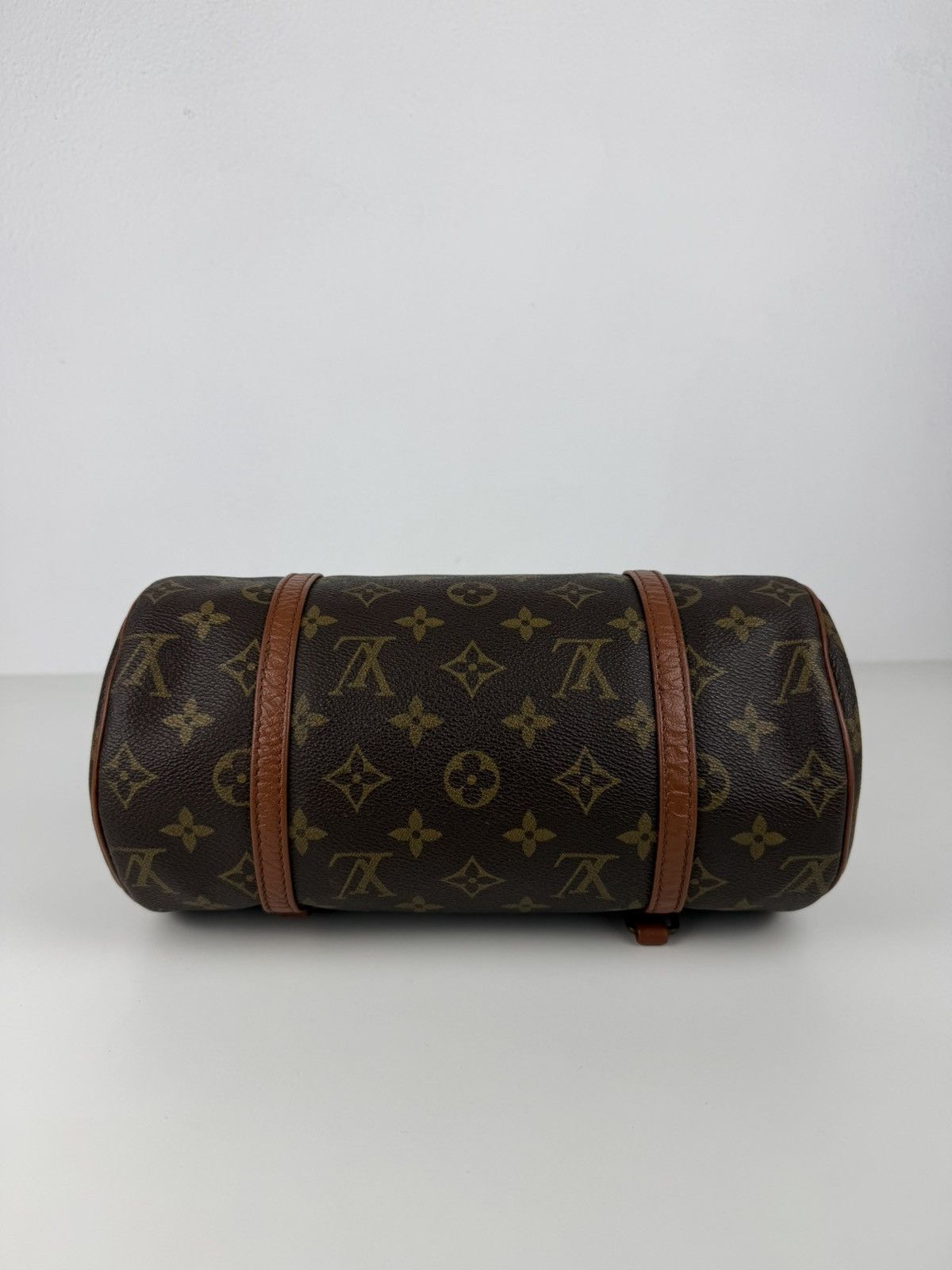 Vintage 80s Louis Vuitton monogram papillon 26