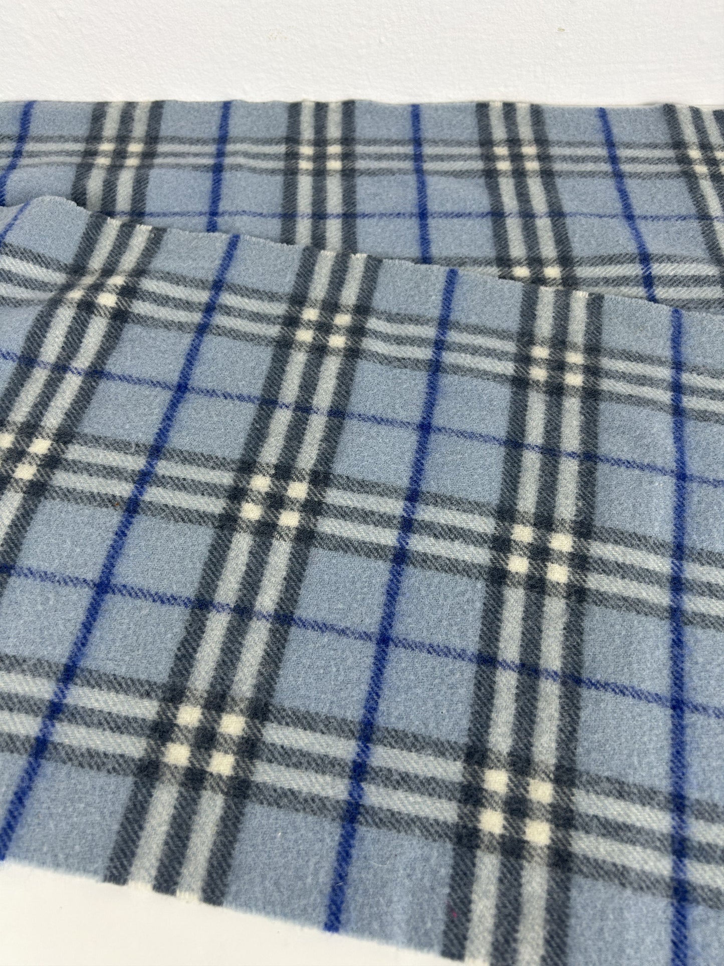 Vintage Burberry baby blue nova check wool scarf
