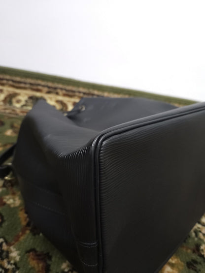 Vtg 80s Louis Vuitton epi leather petit noe bucket bag