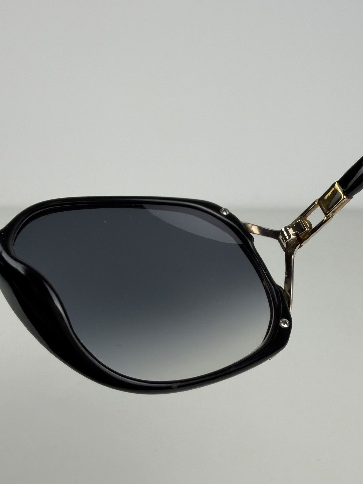 Vintage 80s Yves Saint Laurent 30-8521 oversized sunglasses