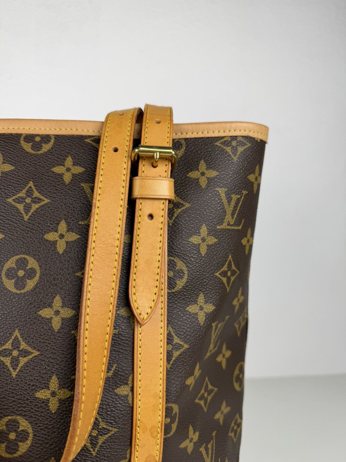 Vintage Louis Vuitton monogram bucket GM