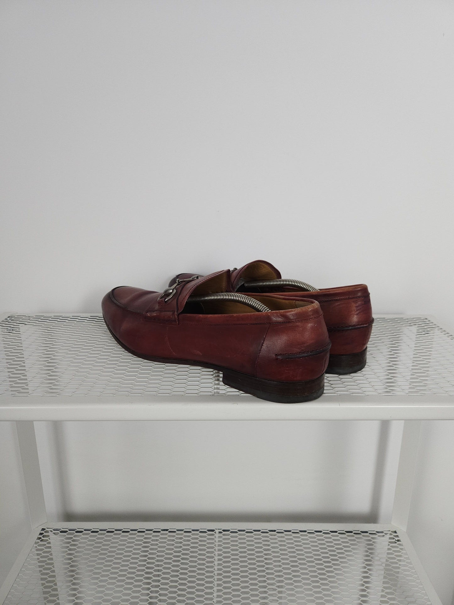Gucci leather horsebit loafers in distressed red