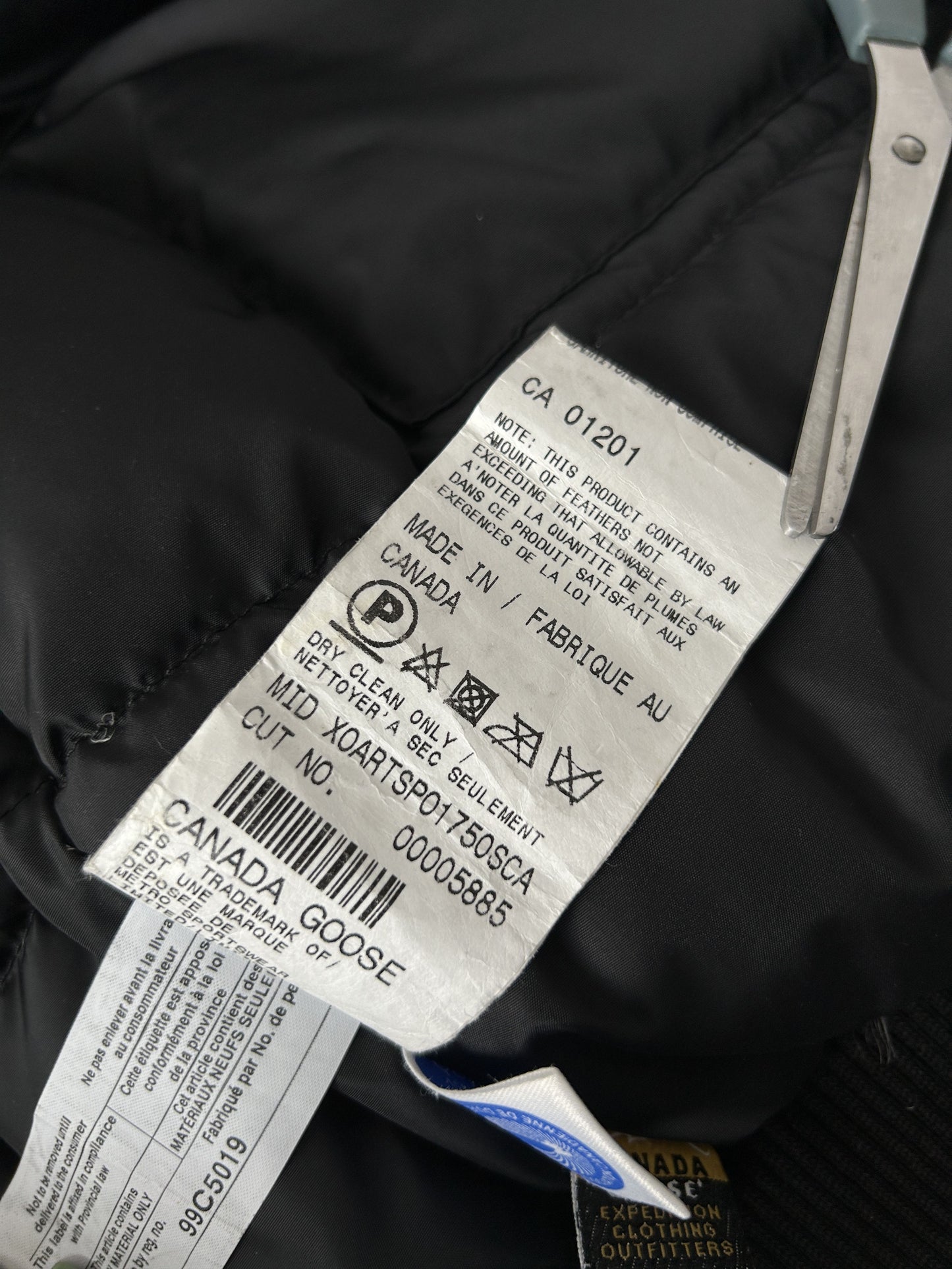 Canada goose chilliwack hooded bomber jacket