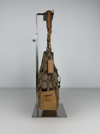 Coach hamptons leather and canvas clasp shoulder bag