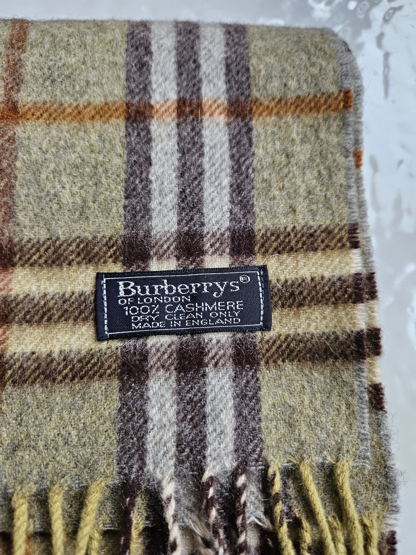 Vintage Burberry green nova check cashmere scarf