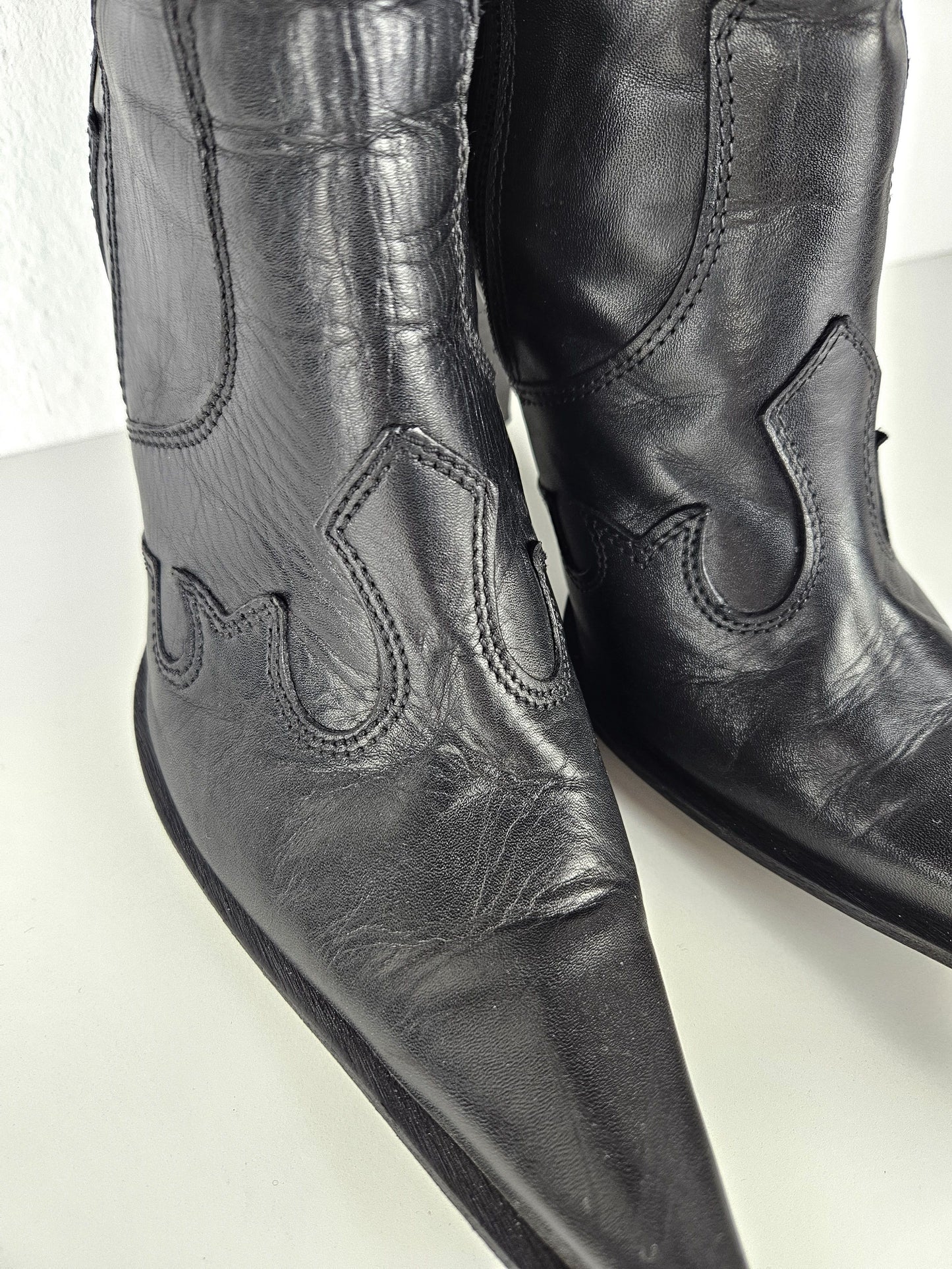 Vintage leather high heel pointed toe cowboy boots
