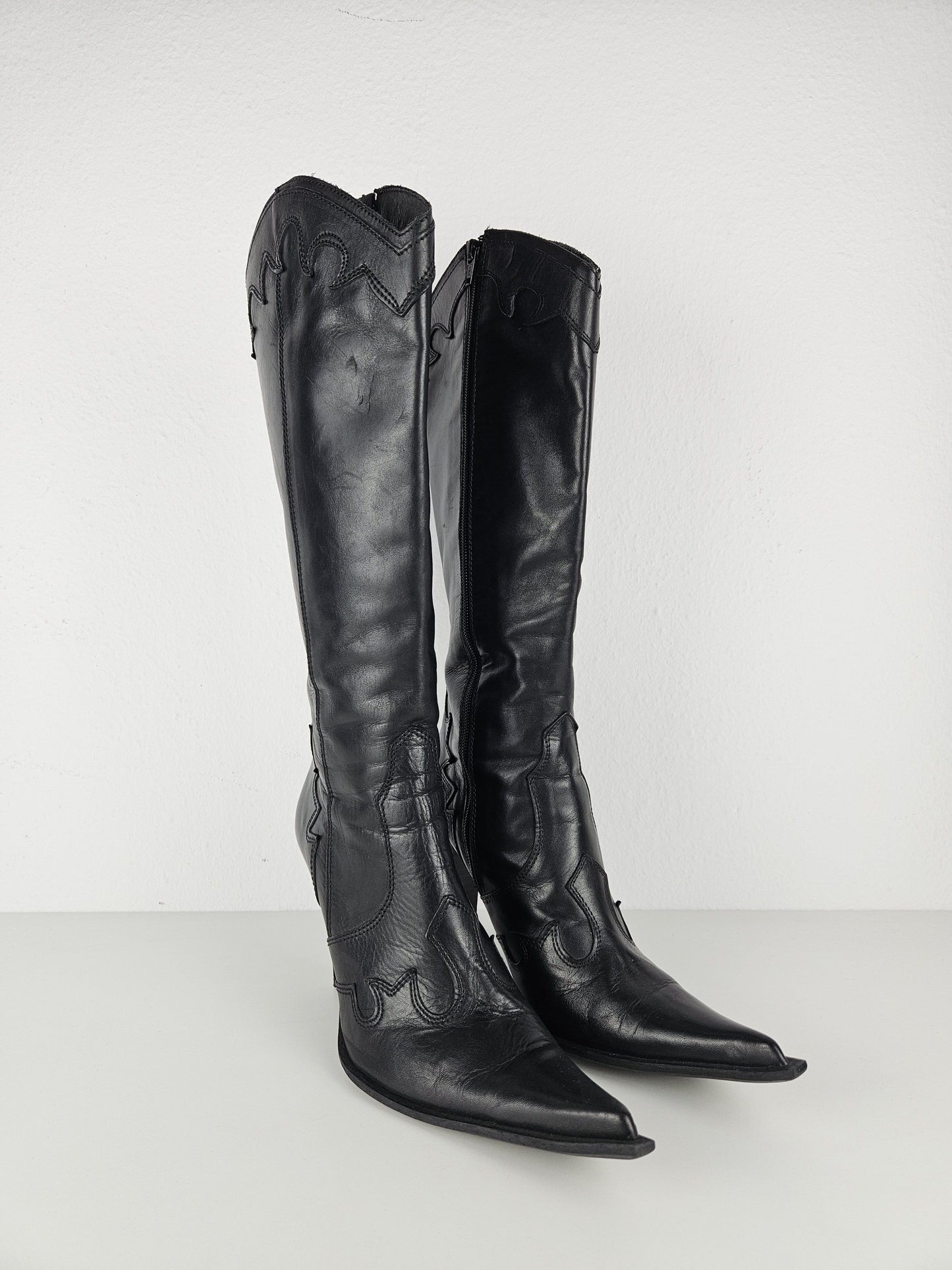 Vintage leather high heel pointed toe cowboy boots