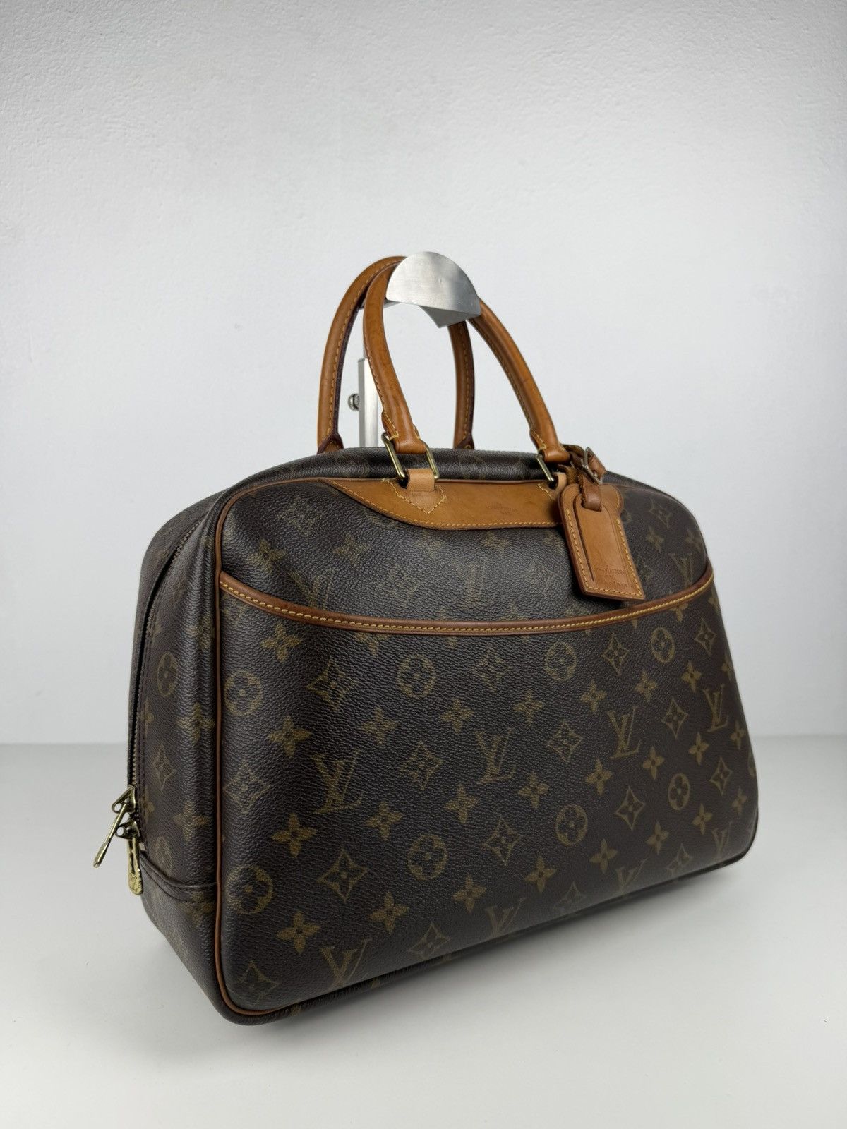 Vintage Louis Vuitton monogram deauville handbag