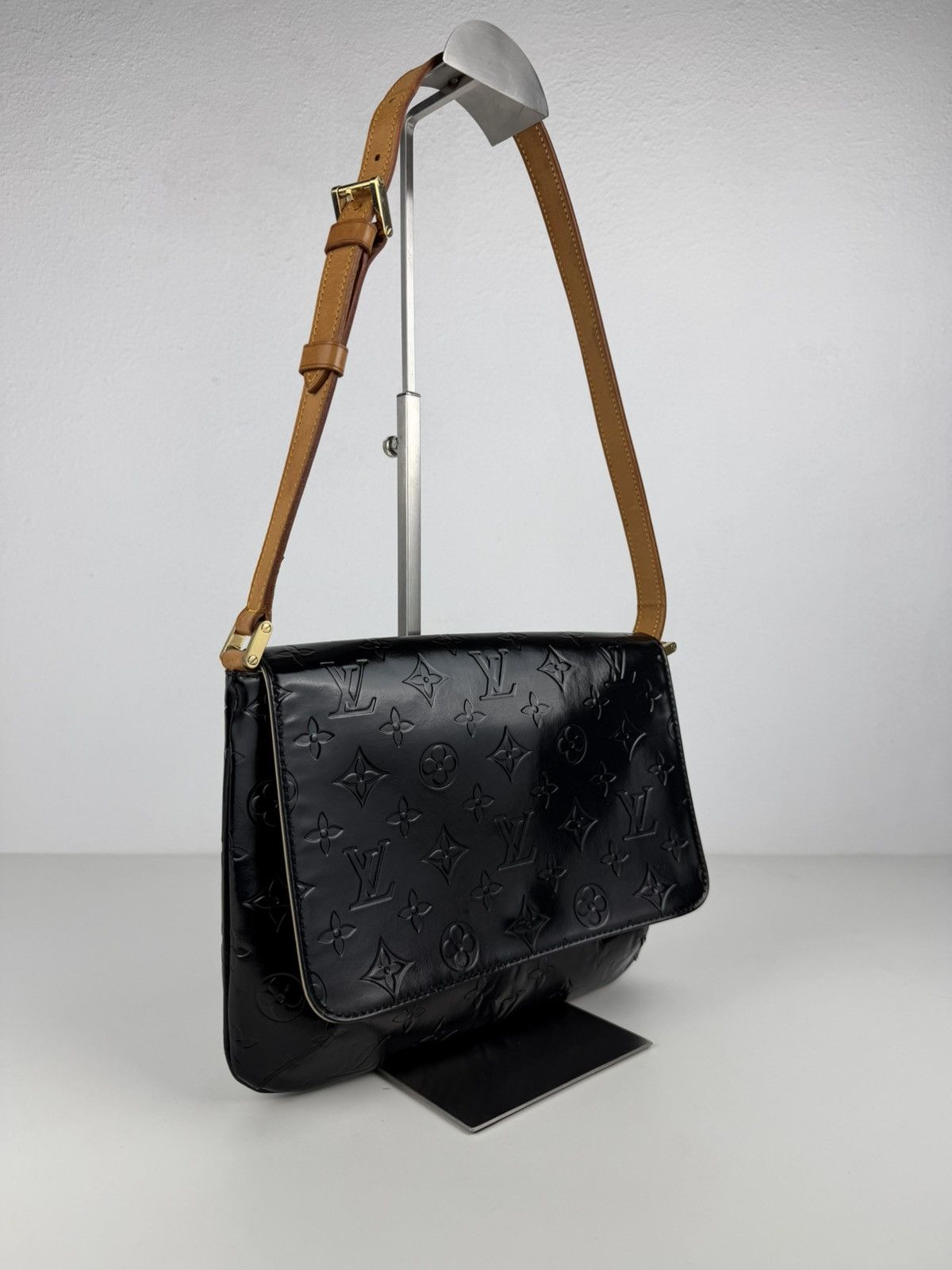 Louis Vuitton vernis monogram thompson shoulder bag