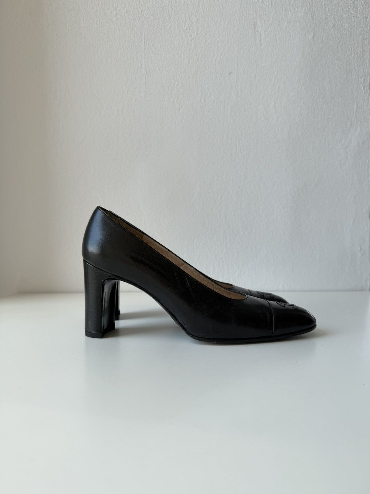 Vintage chanel CC logo block heels