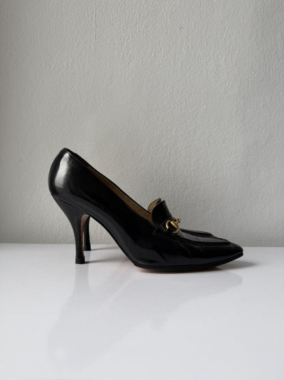 Vintage Gucci horsebit pointed toe patent leather pumps