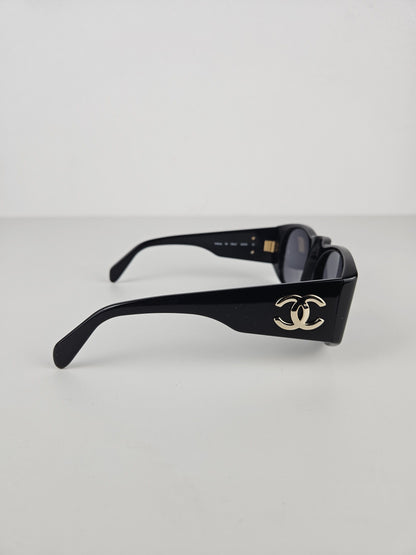 Vintage 90s Chanel 0004 10 oversized CC logo sunglasses