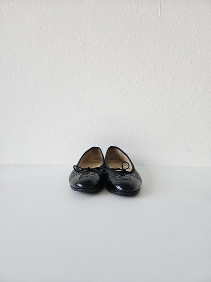 Vintage Chanel ribbon CC logo ballet flats