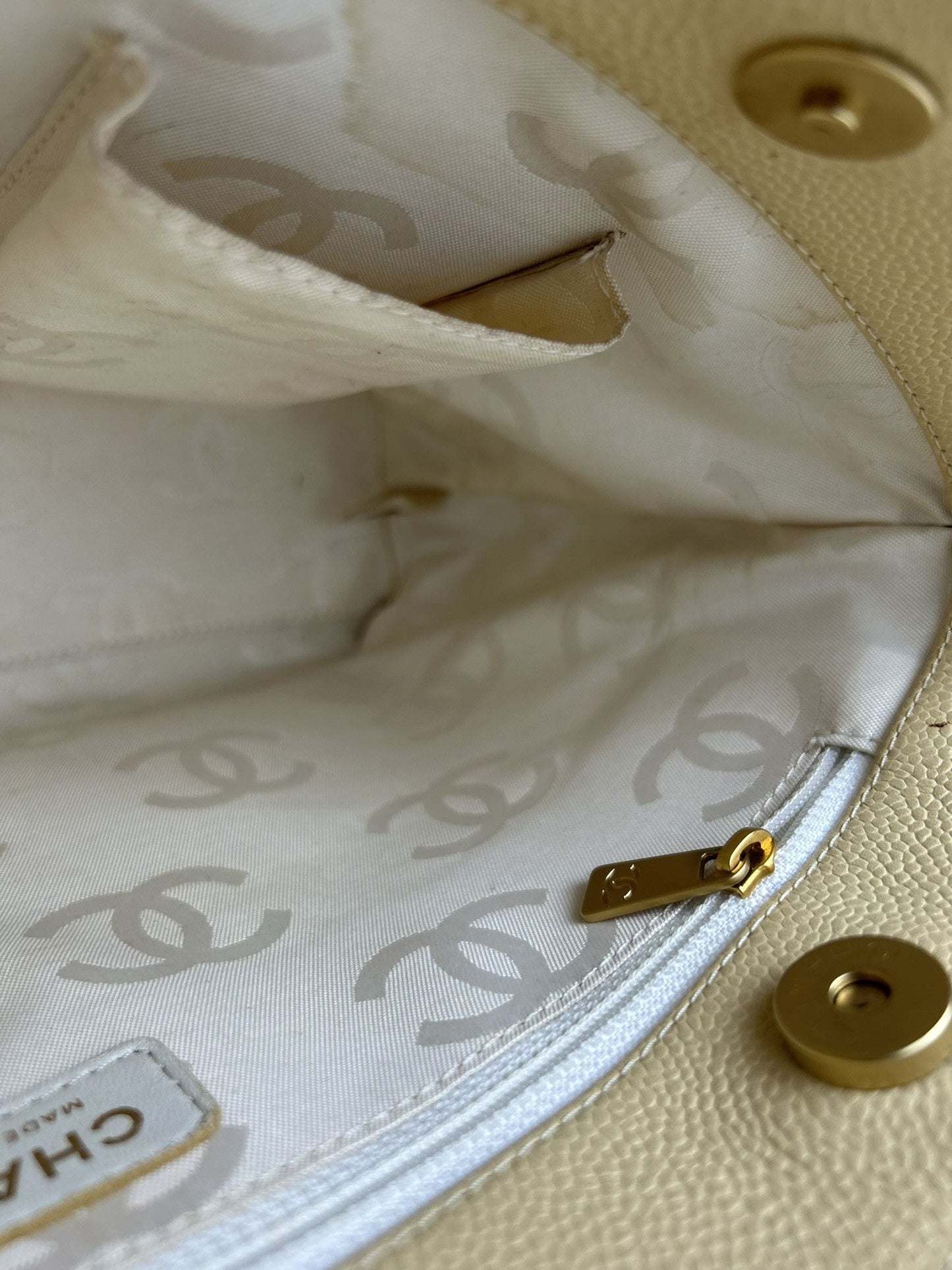 2004-2005 Chanel coco mark caviar open tote bag in buttery