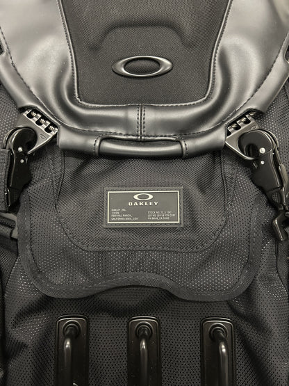 Oakley kitchen sink backpack stealth black