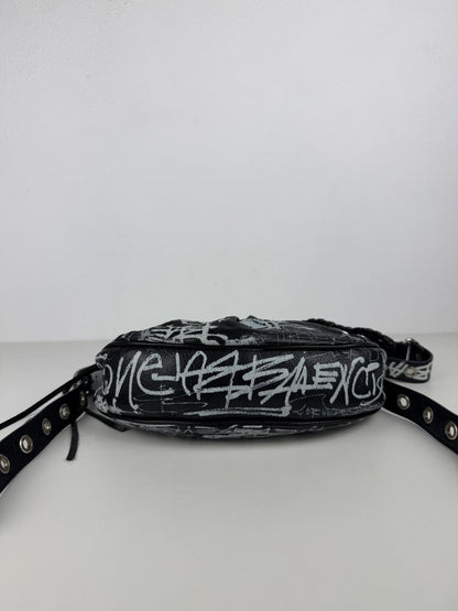 Balenciaga le cagole xs graffiti
