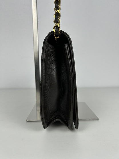 Vintage Chanel timeless/ classique in matelasse quilted lambskin