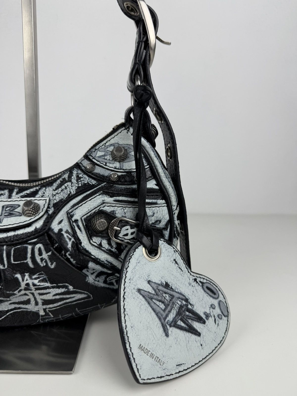 Balenciaga le cagole xs graffiti