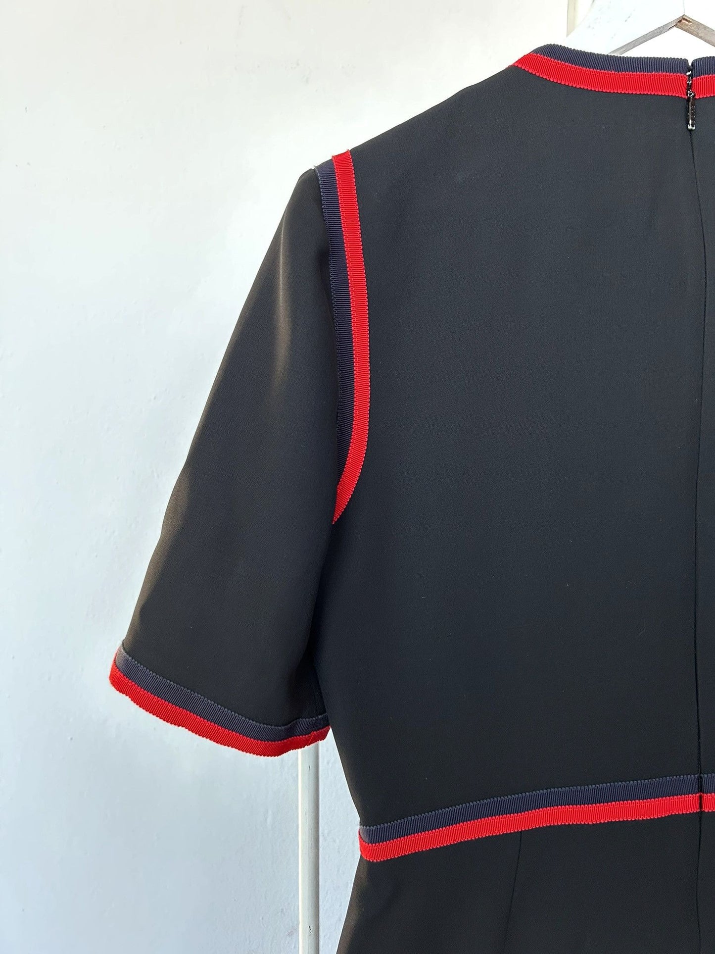 2017 Gucci ribbon trim short sleeve wool and silk mini dress