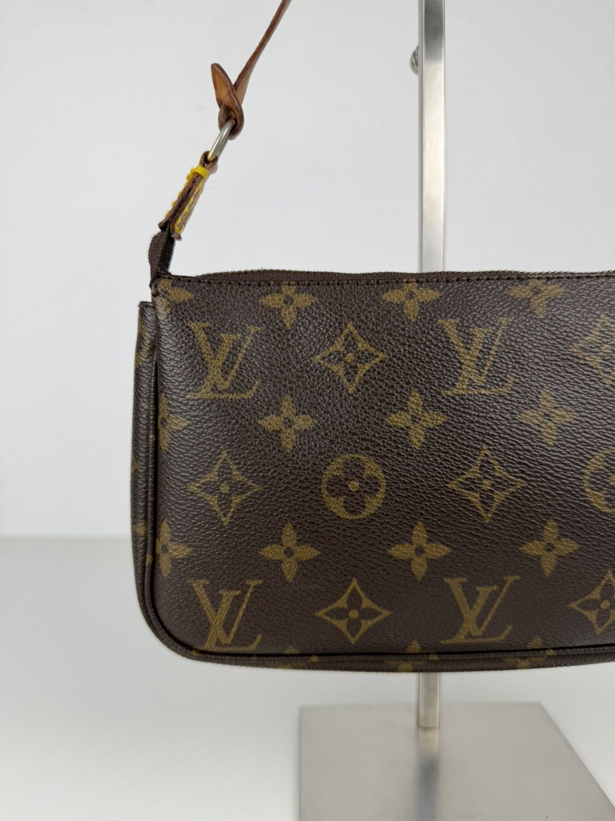 Louis Vuitton monogram pochette accessoires