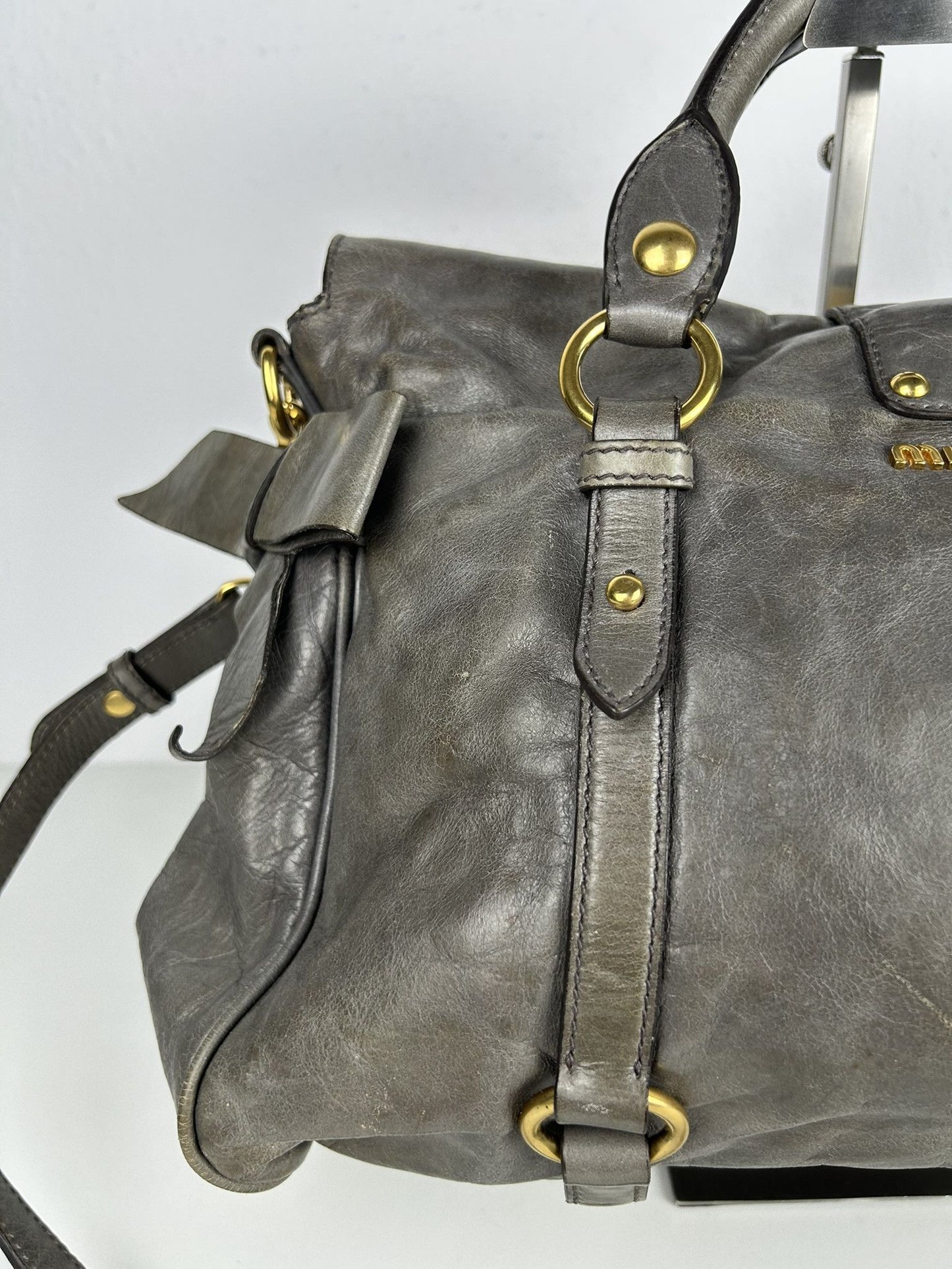 Miu miu vitello bow bag in gray with locket