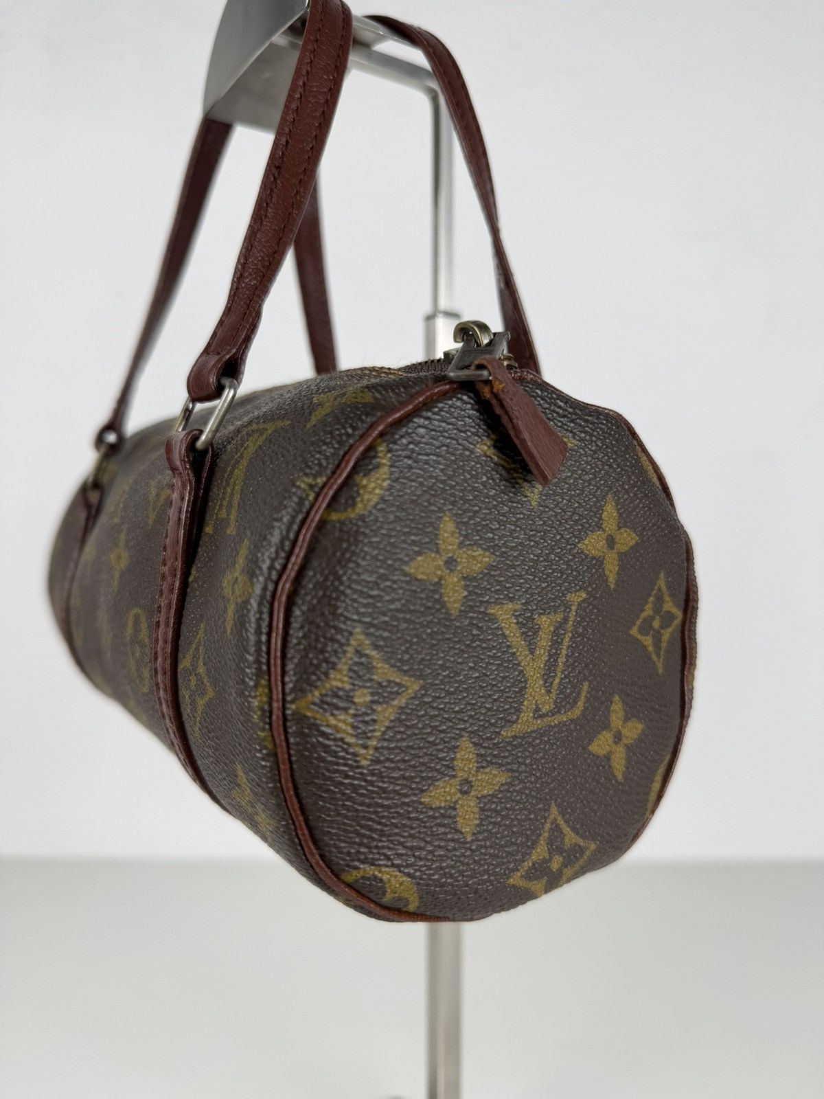 Vintage Louis Vuitton monogram papillon 22