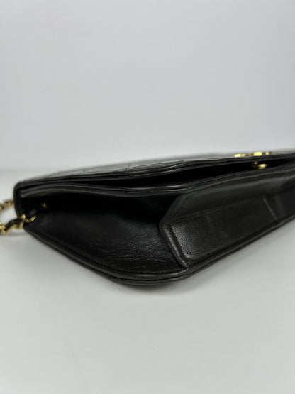 Vintage Chanel timeless/ classique in matelasse quilted lambskin