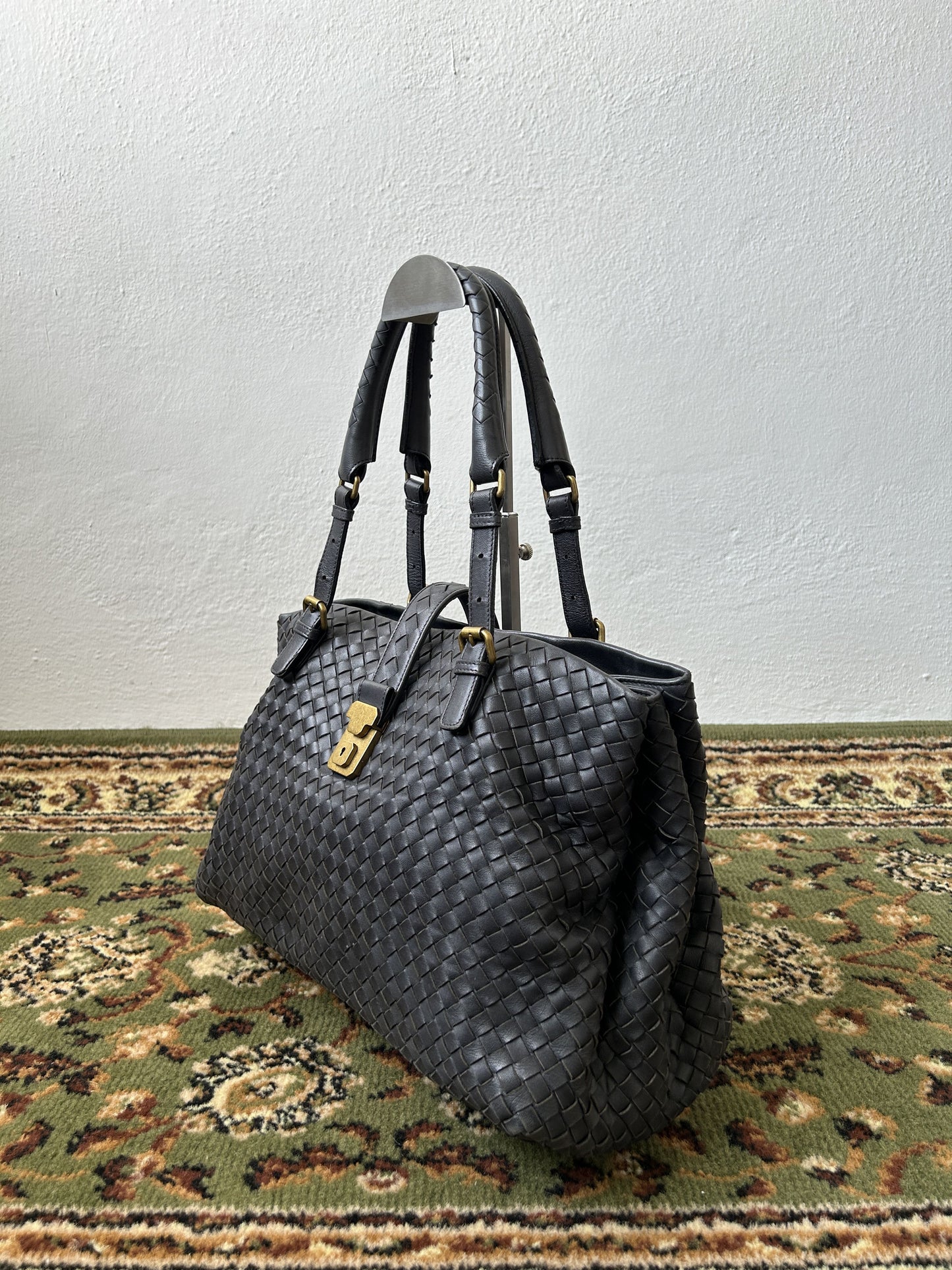 Bottega veneta intrecciato leather roma handbag