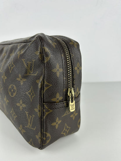 Vintage 80s Louis Vuitton monogram trousse 28 toiletry bag
