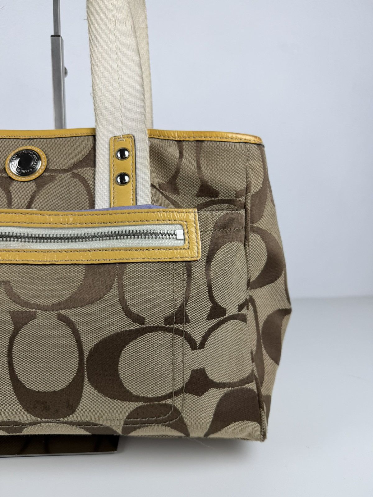 Coach signature daisy tote bag