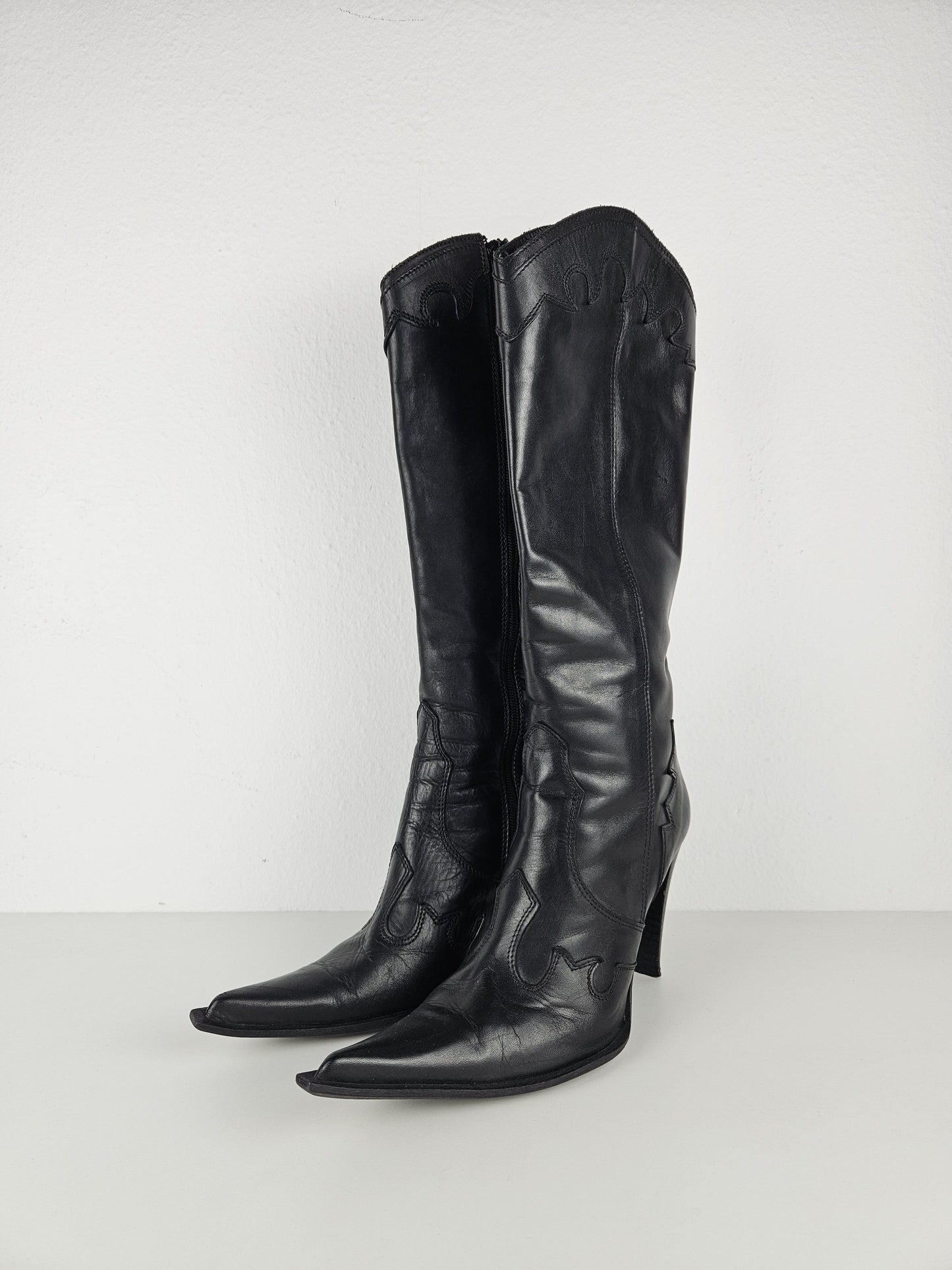 Vintage leather high heel pointed toe cowboy boots