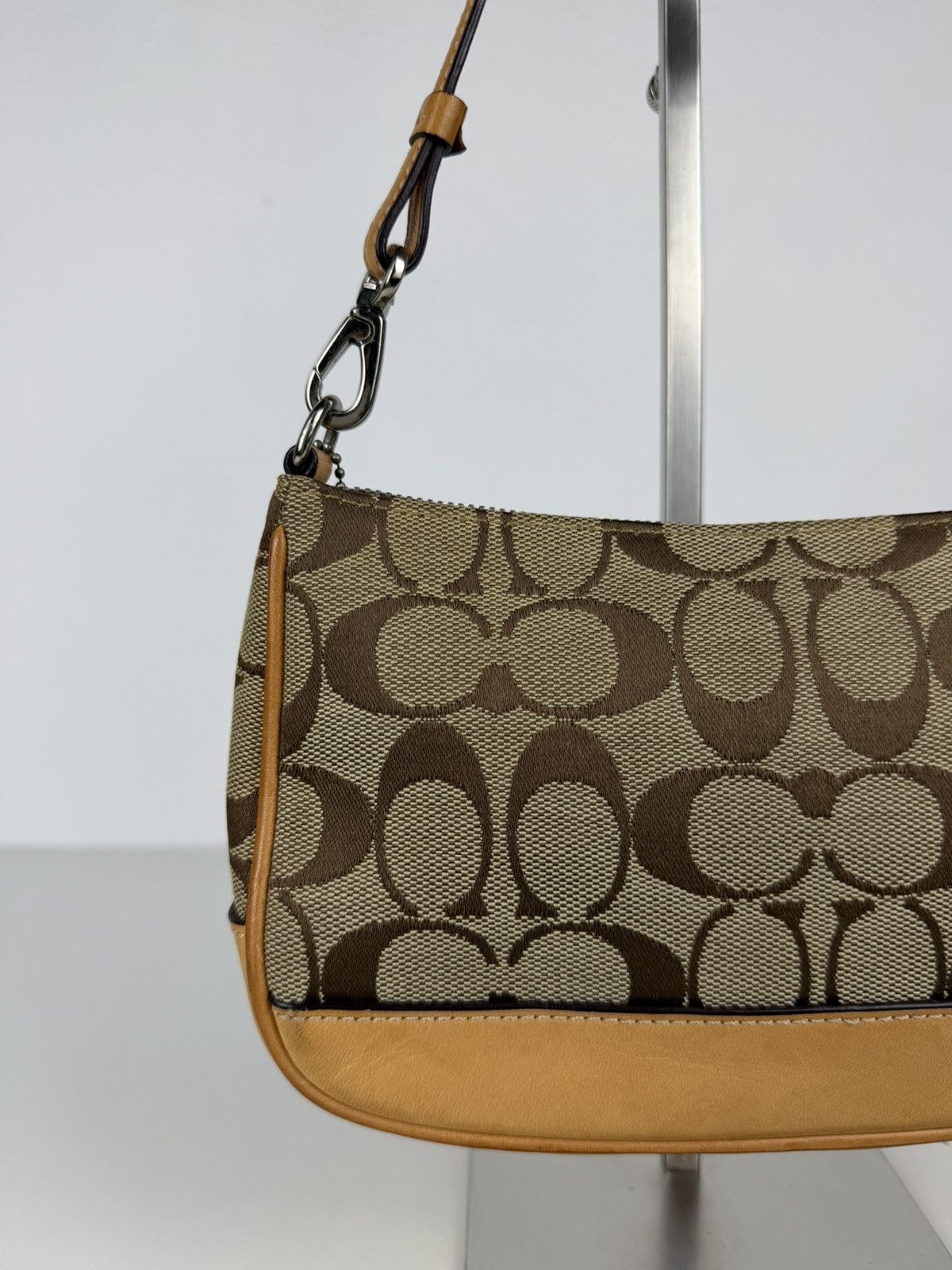 Coach signature demi mini pouch