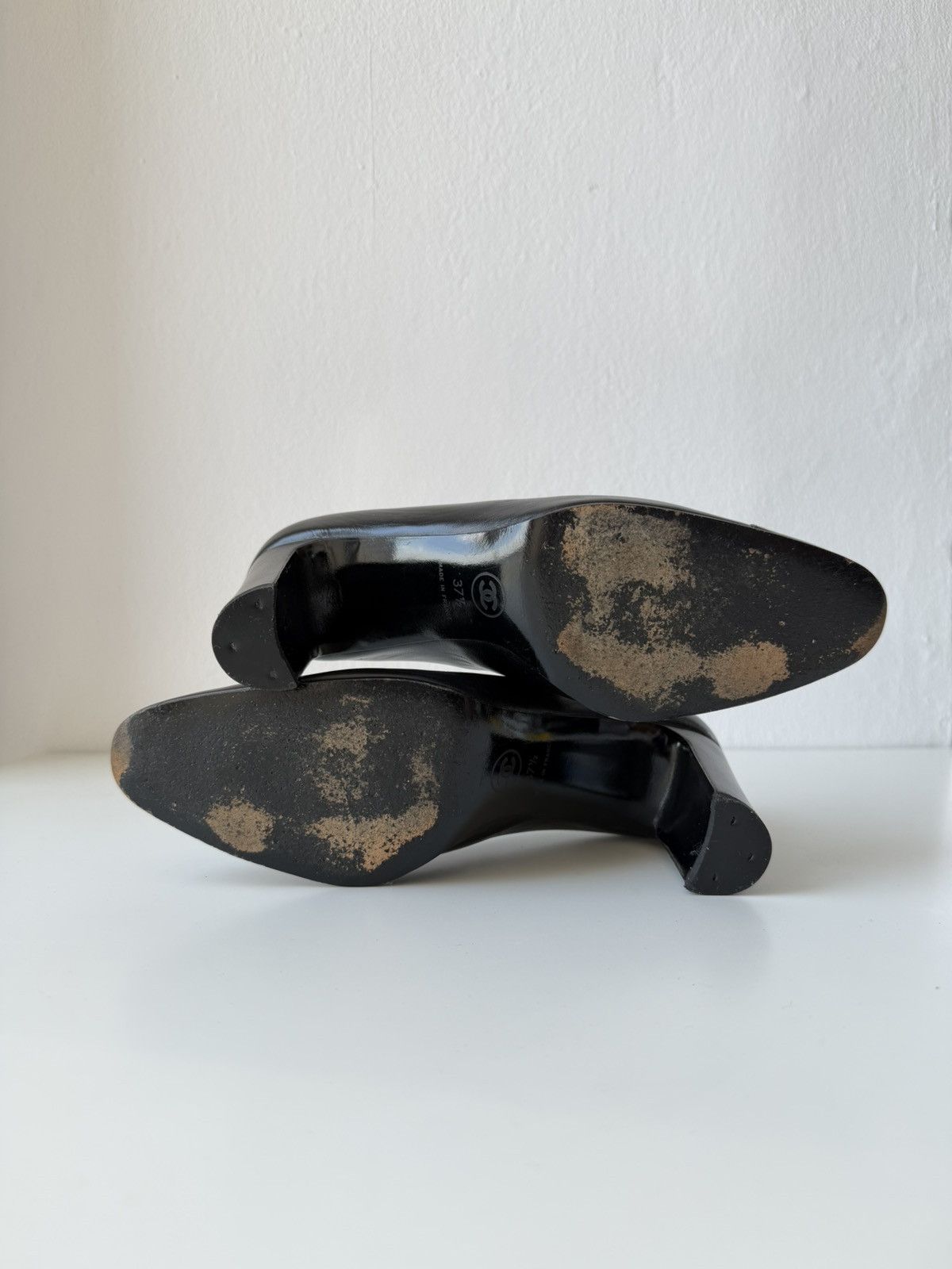 Vintage chanel CC logo block heels