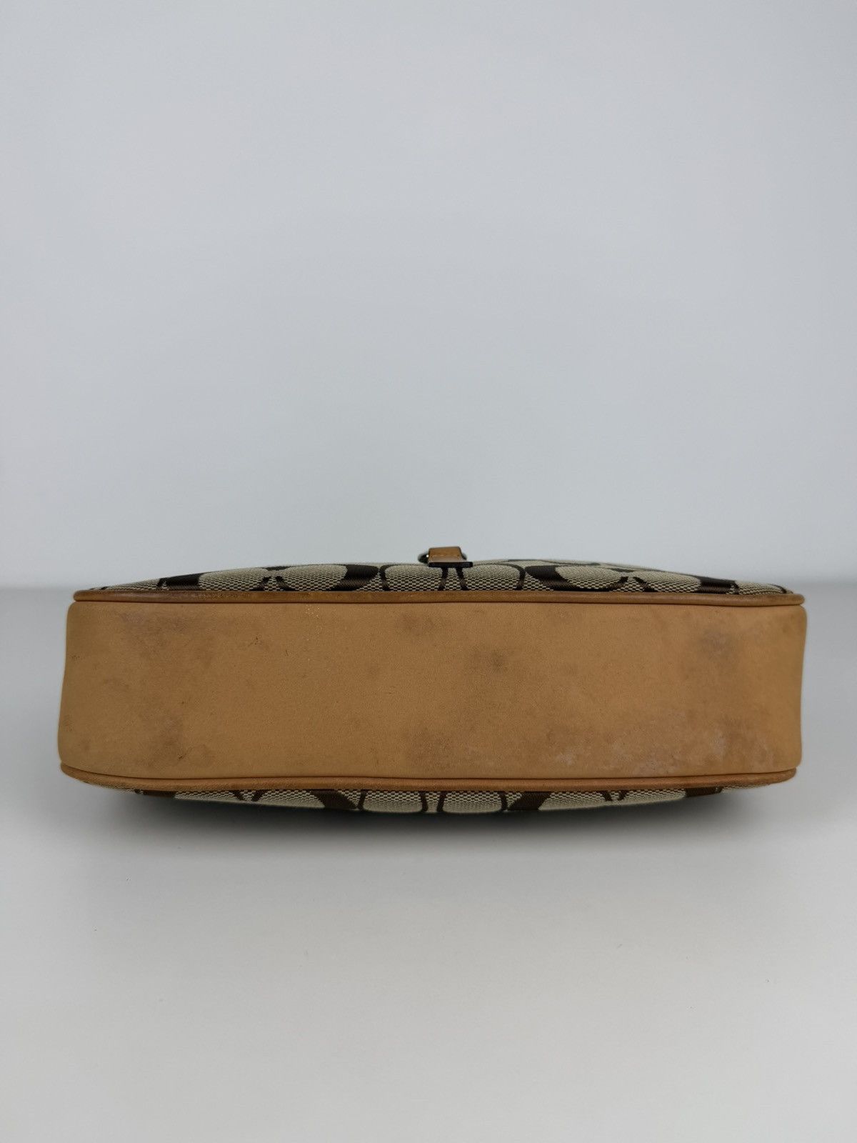 Coach hamptons leather and canvas clasp shoulder bag