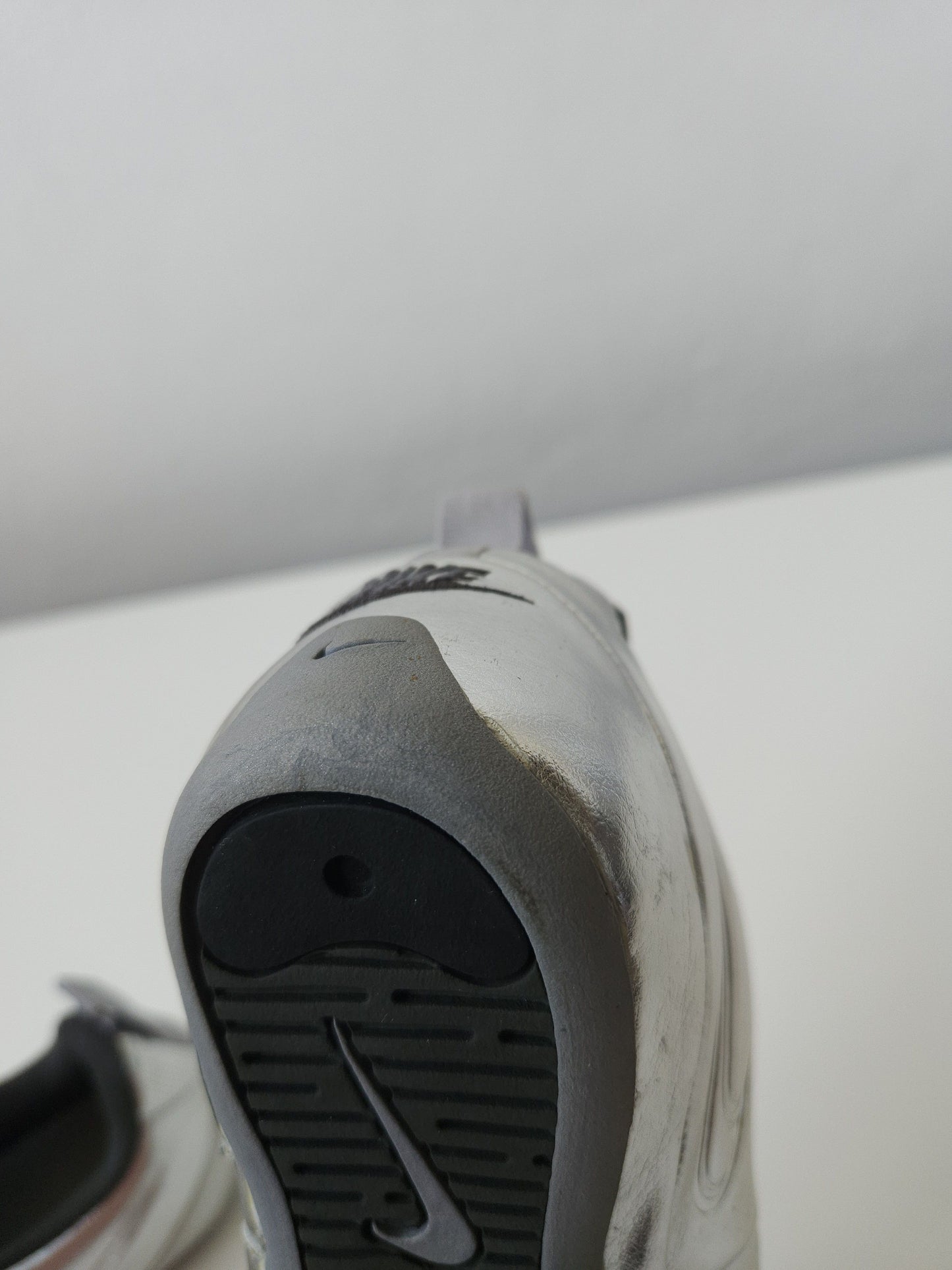 Vintage y2k nike fixed speed V silver