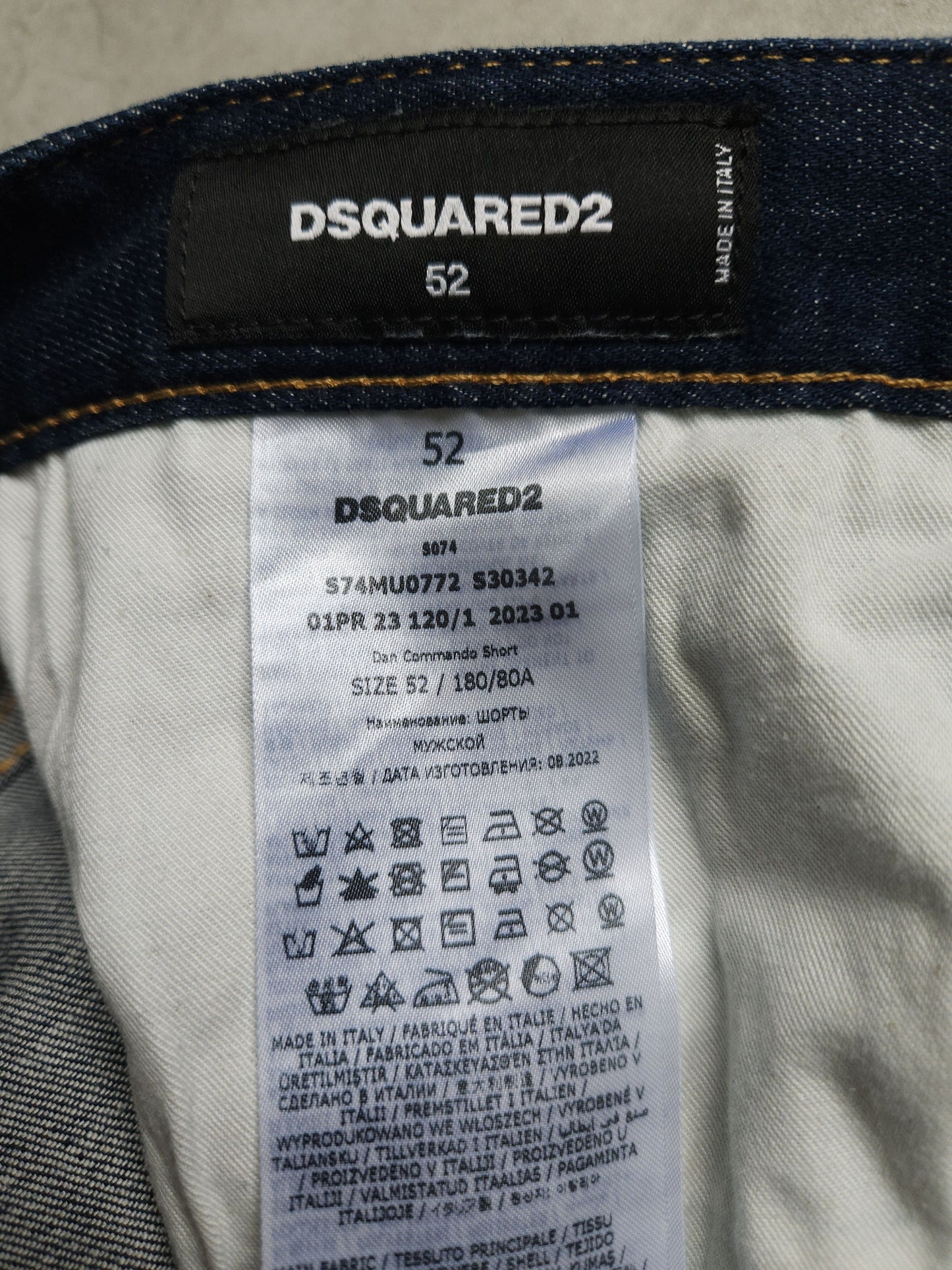 Dsquared2 Dan Commando Short distressed SS2023