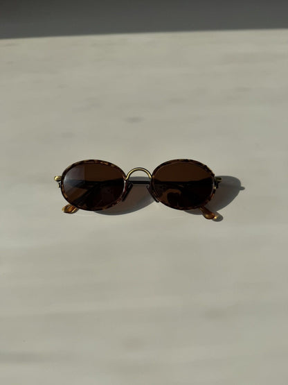 Vintage Foster Grant oval sunglasses