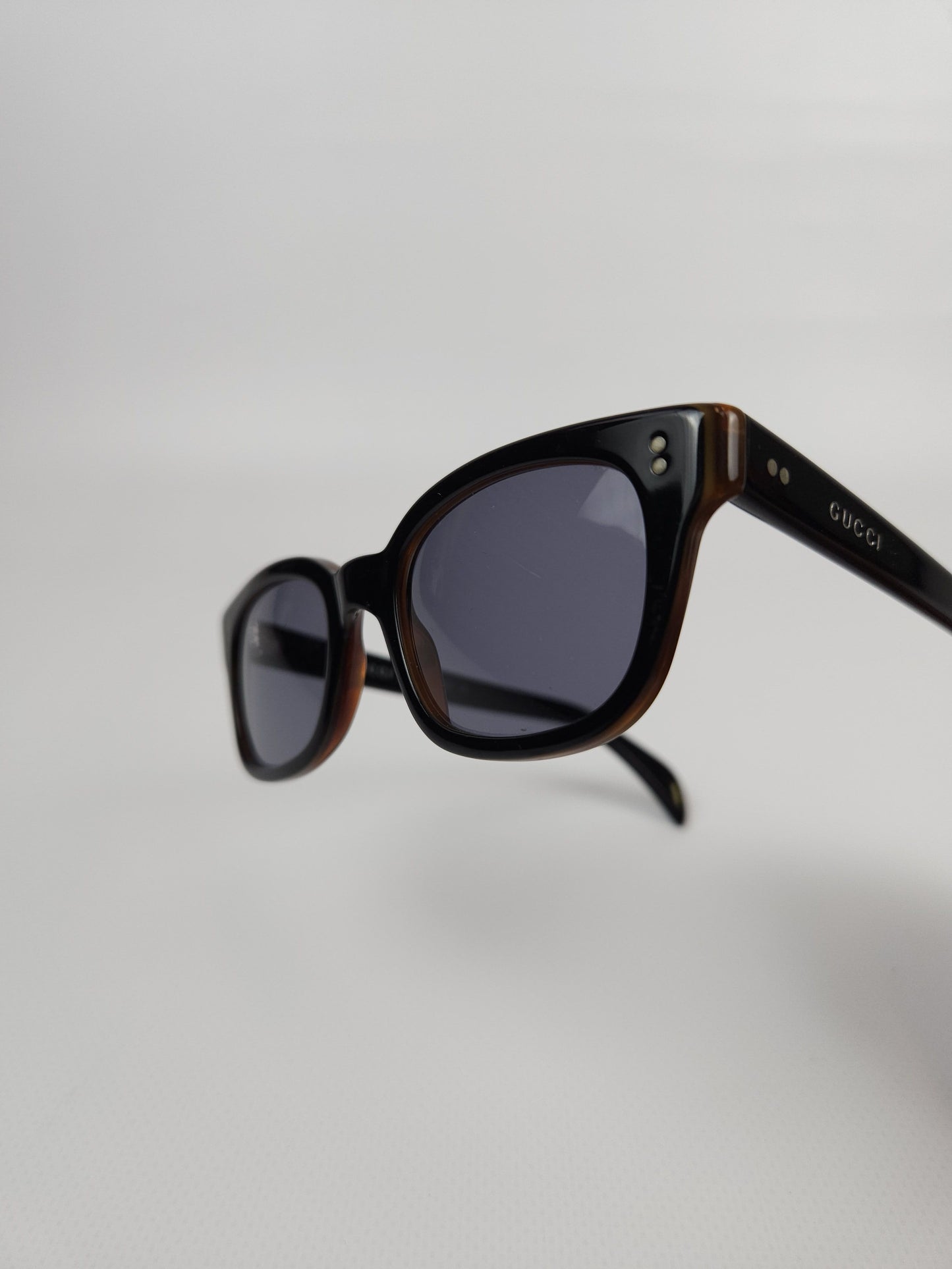 Gucci GG1135/S wayfarer type sunglasses