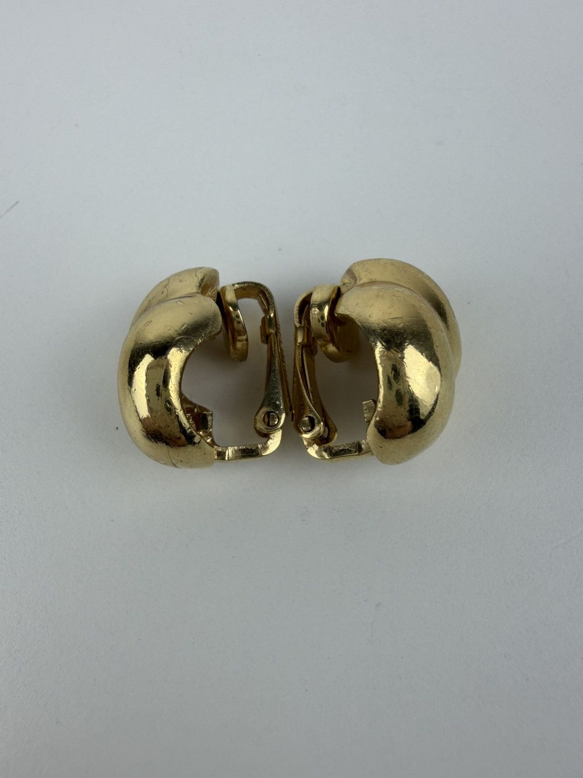 Vintage 80s Christian Dior clip on earrings