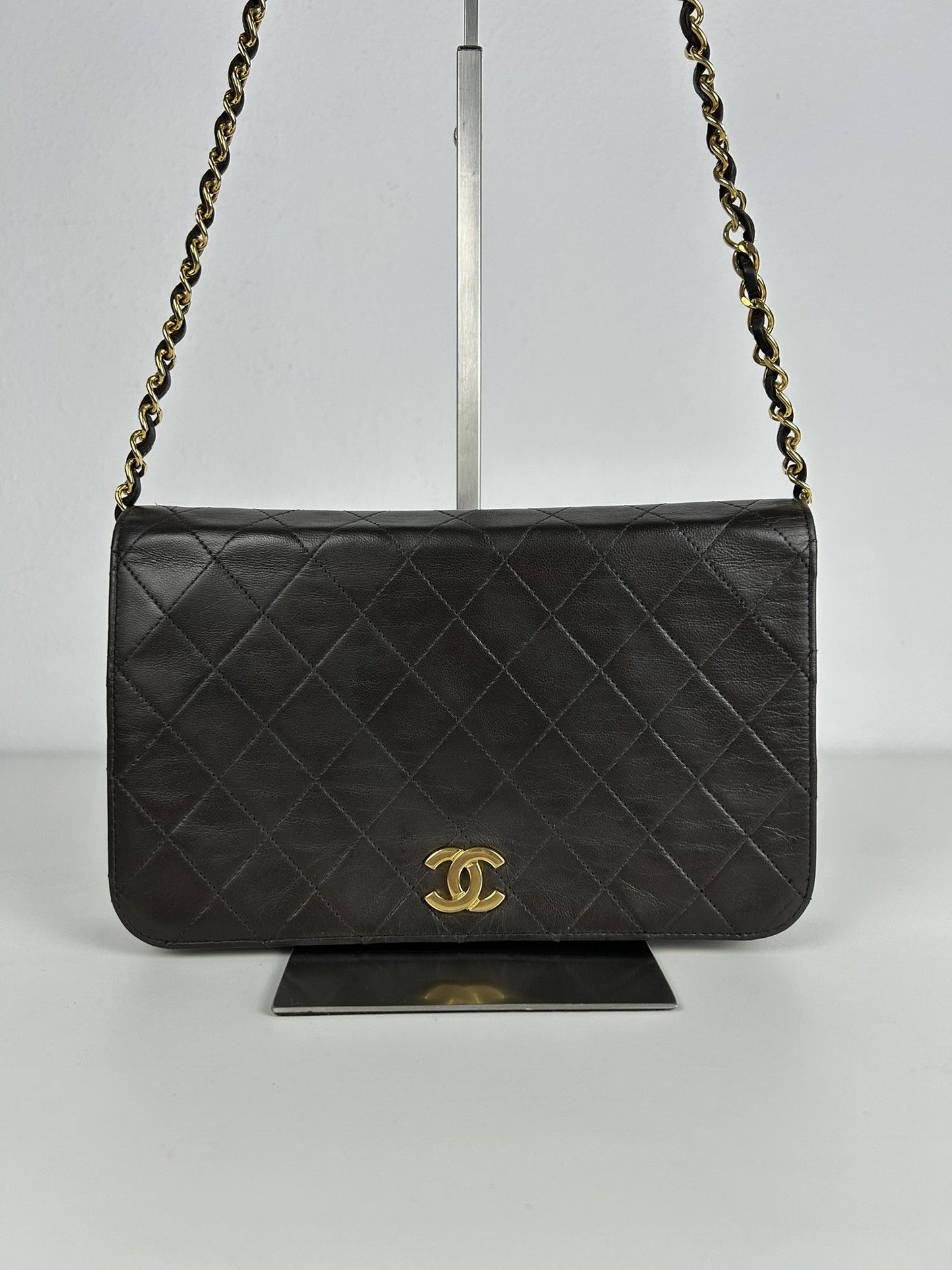 Vintage Chanel timeless/ classique in matelasse quilted lambskin