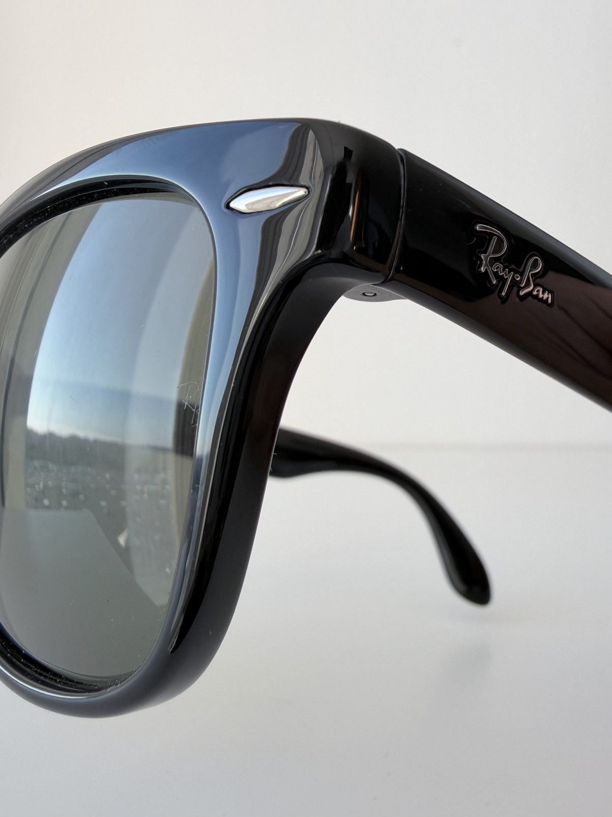 Ray Ban RB4105 folding wayfarer polarized sunglasses