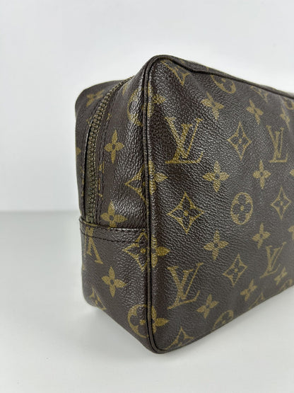 Vintage 80s Louis Vuitton monogram trousse 28 toiletry bag