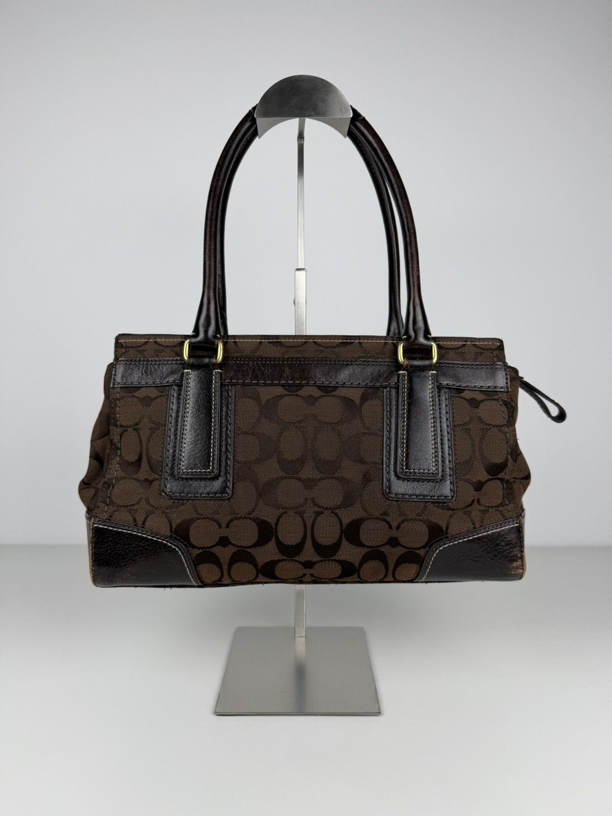 Coach hamptons carryall signature tote with flower charm
