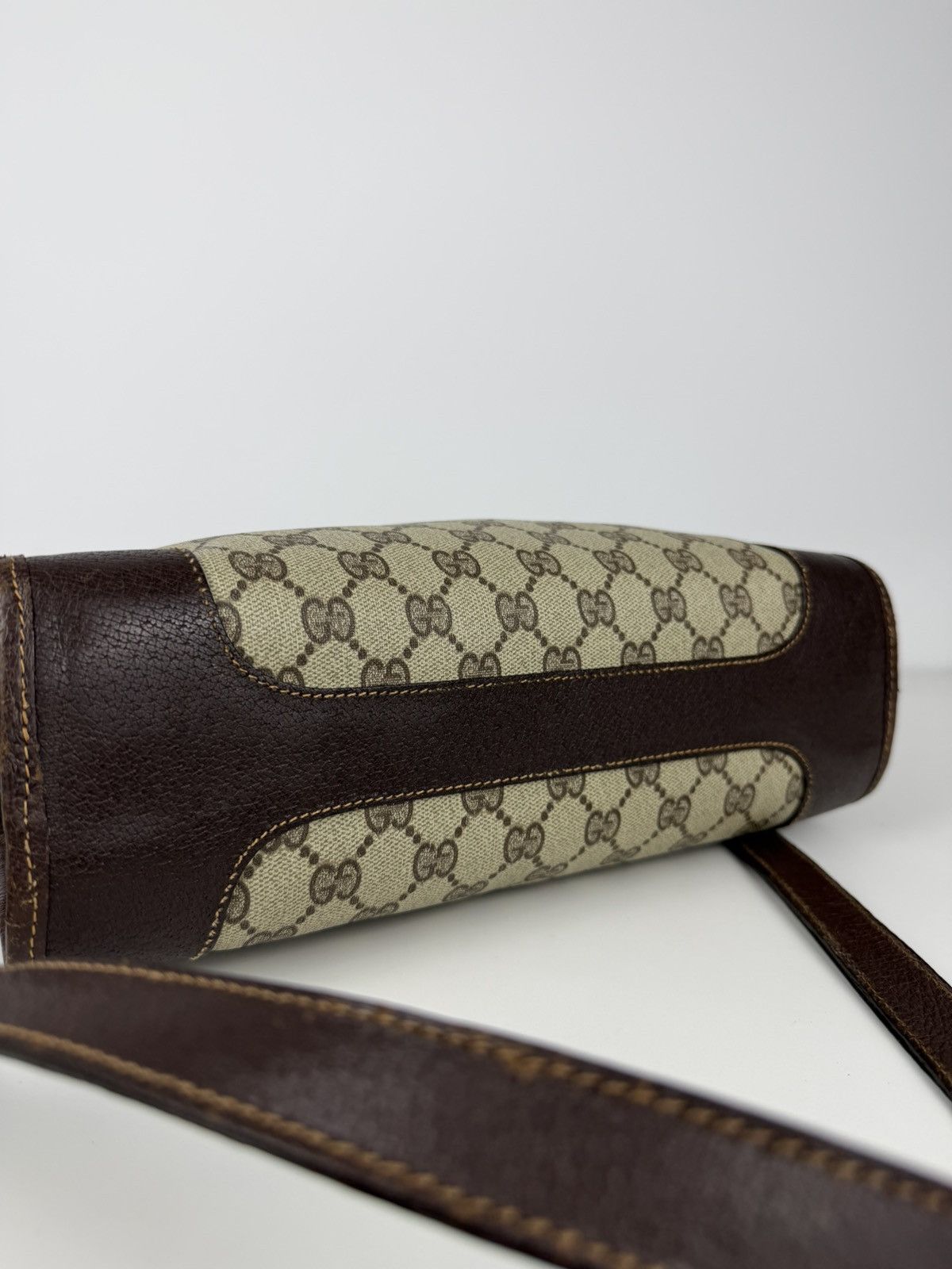 Vintage 70s Gucci monogram shoulder bag