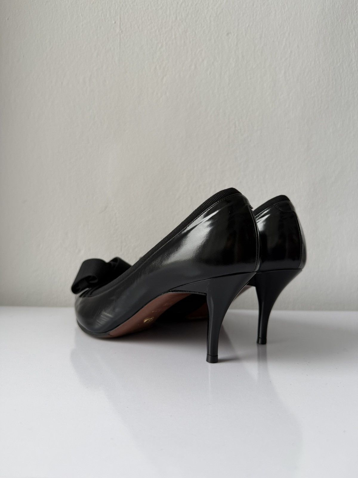 2011 Giorgio Armani smooth leather pointed toe pumps