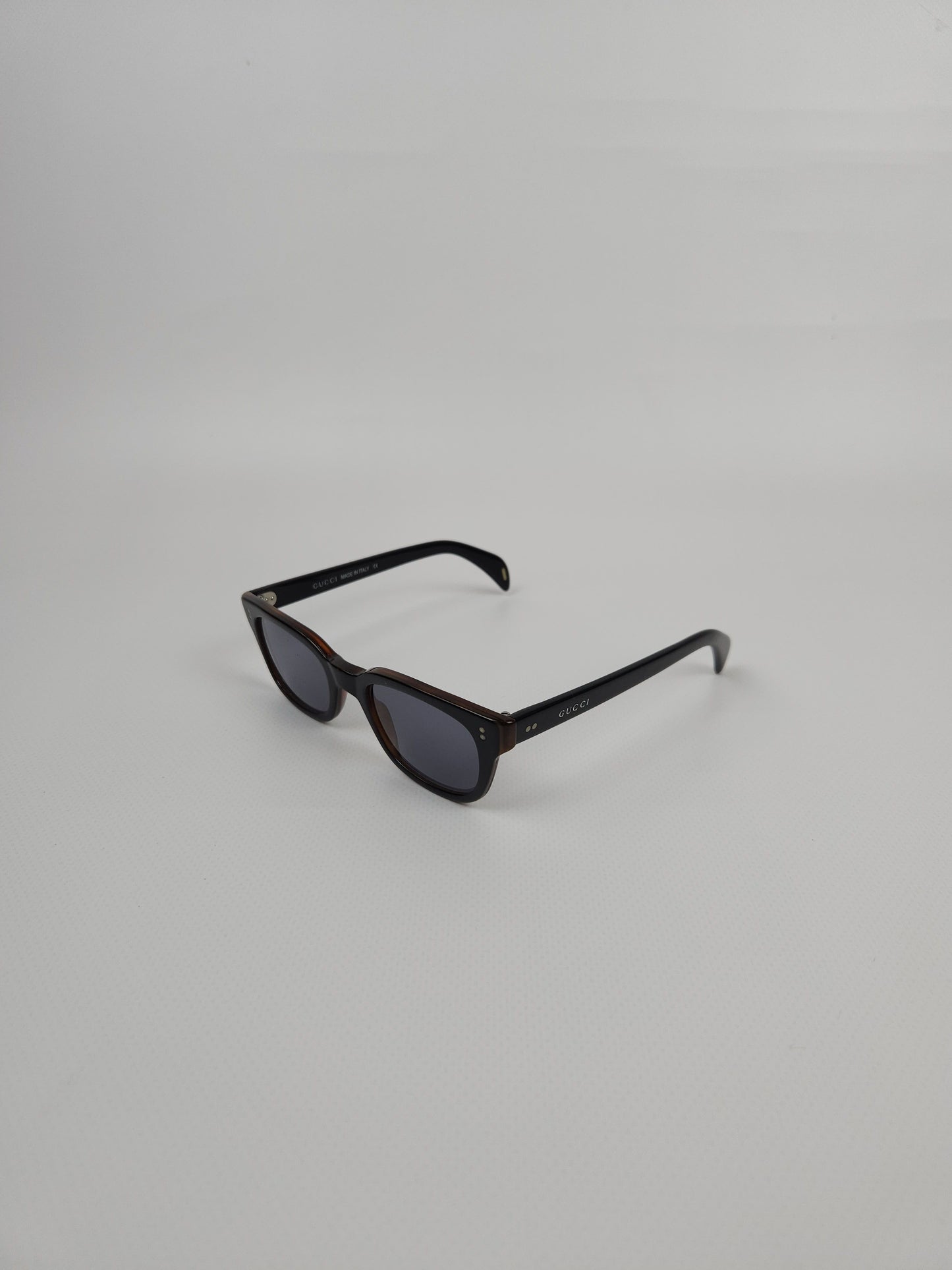 Gucci GG1135/S wayfarer type sunglasses