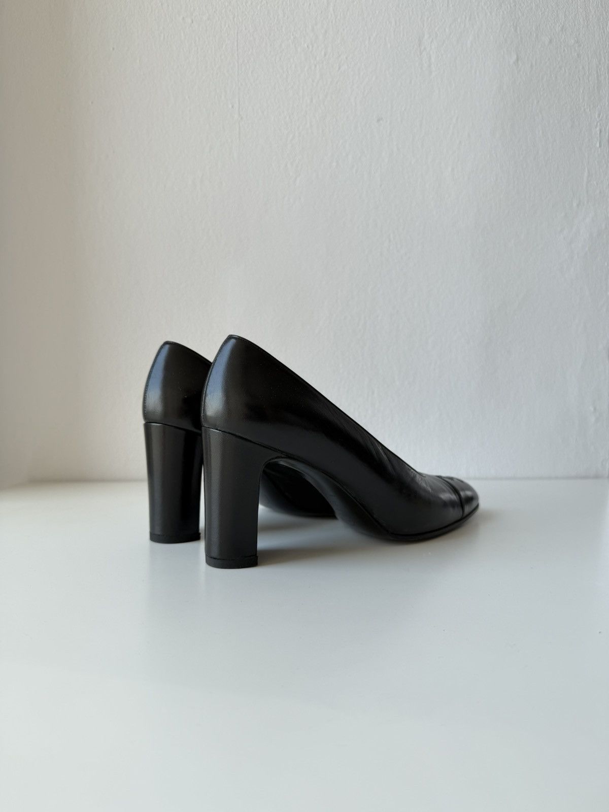 Vintage chanel CC logo block heels